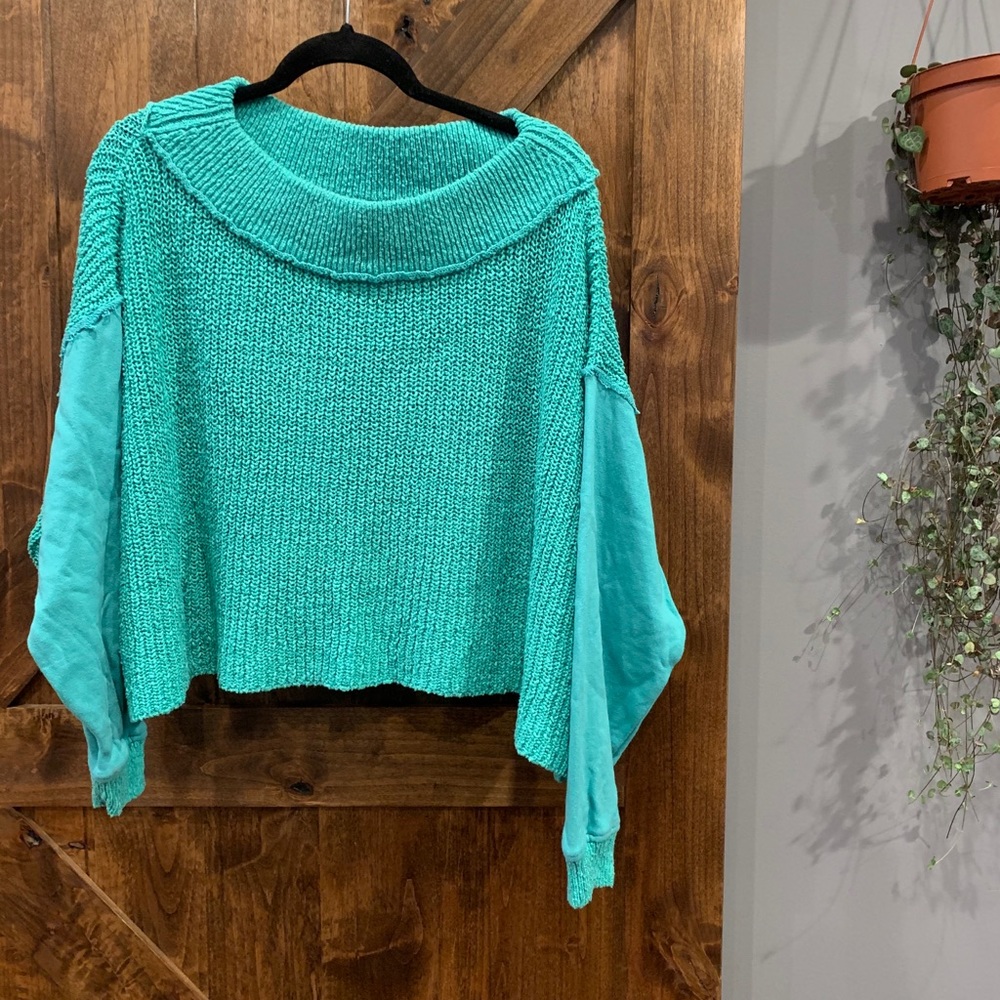 Free people chunky oversized cozy crop sweater